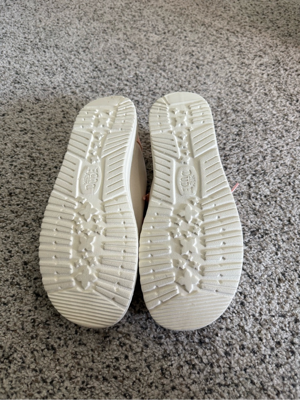Hey Dude Kids Casual Canvas Shoes in Cream with Pink Lining - Picture 3 of 3